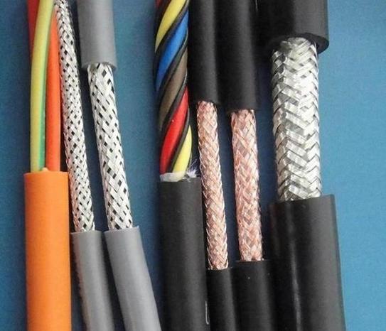 Wear-Resistant Drag Chain Cable — Extended-Life Abrasion-Proof Jacket Cable for Standard and Heavy-Duty Carriers